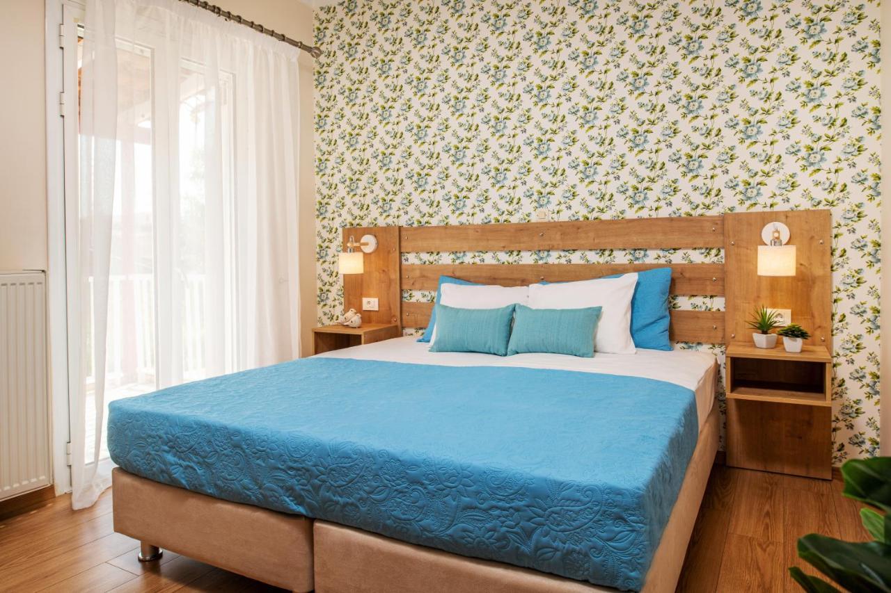 Diogenis House *