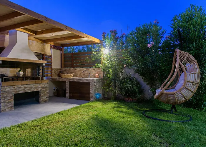 Diogenis House